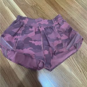 Red camo lululemon hotty hot shorts